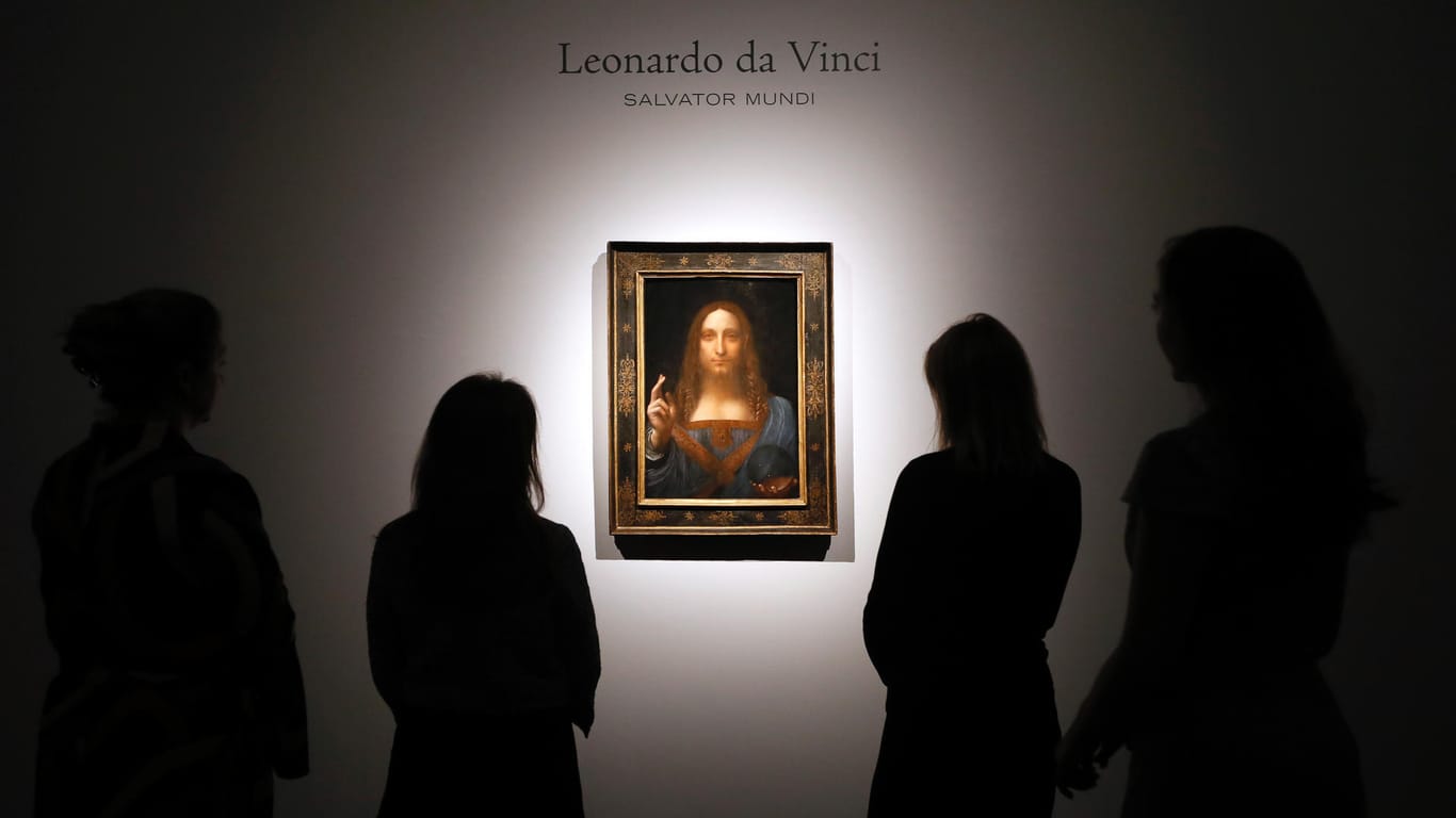 Da Vincis "Salvator Mundi" kann man im Auktionshaus Christie's in London sehen.