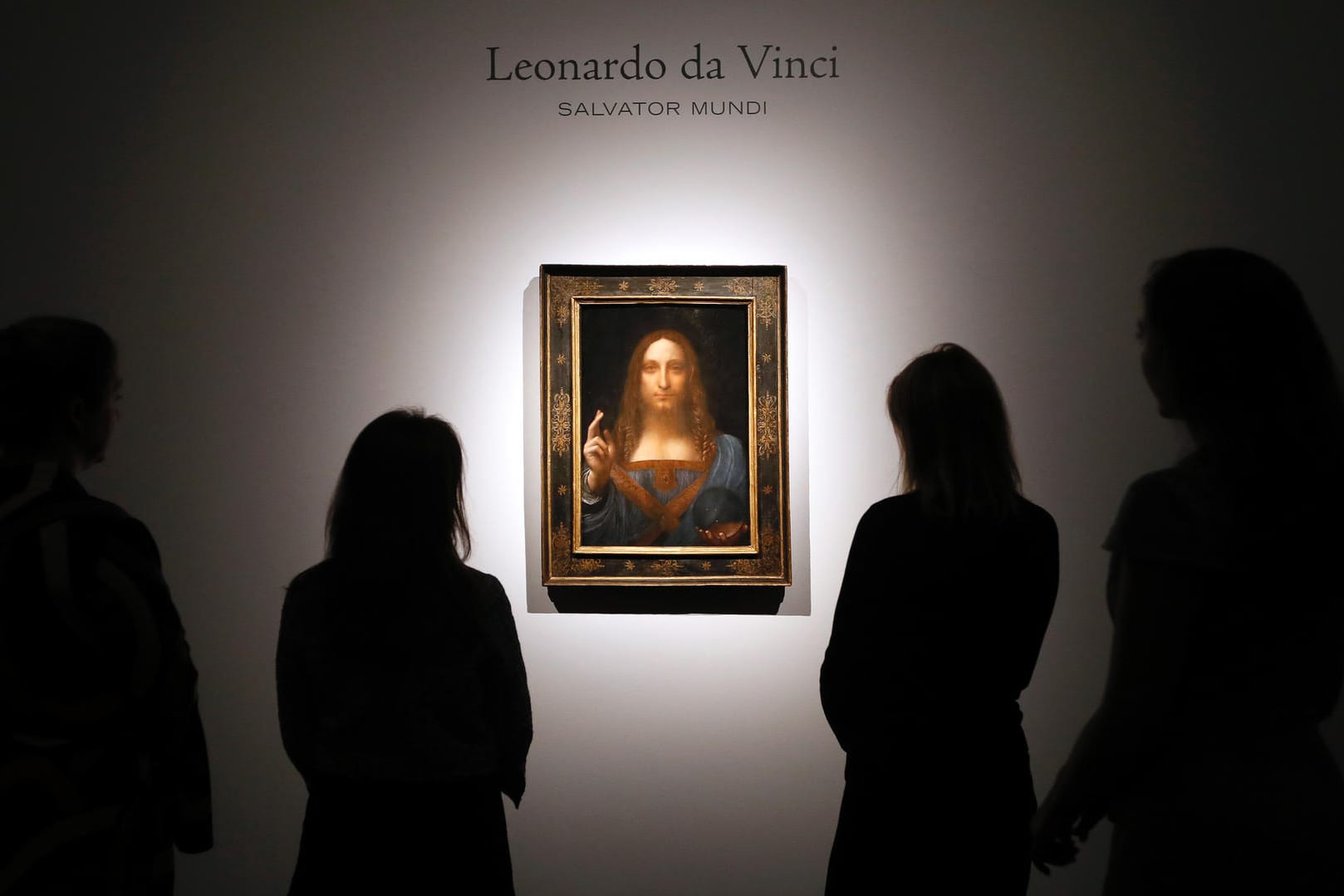 Da Vincis "Salvator Mundi" kann man im Auktionshaus Christie's in London sehen.