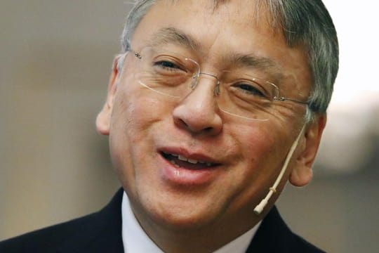 Der diesjährige Literaturnobelpreisträger Kazuo Ishiguro in der Schwedischen Akademie in Stockholm.