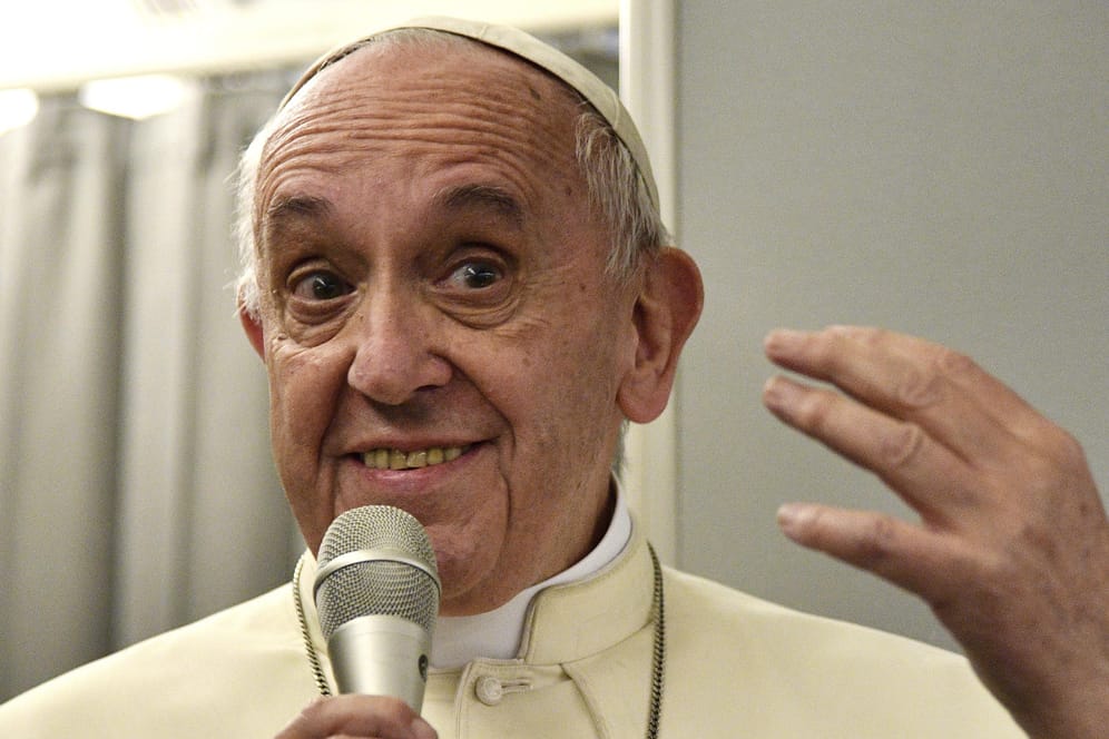 Kritik an Übersetzung: Papst Franziskus bemängelt das Vaterunser in mehreren Sprachen.
