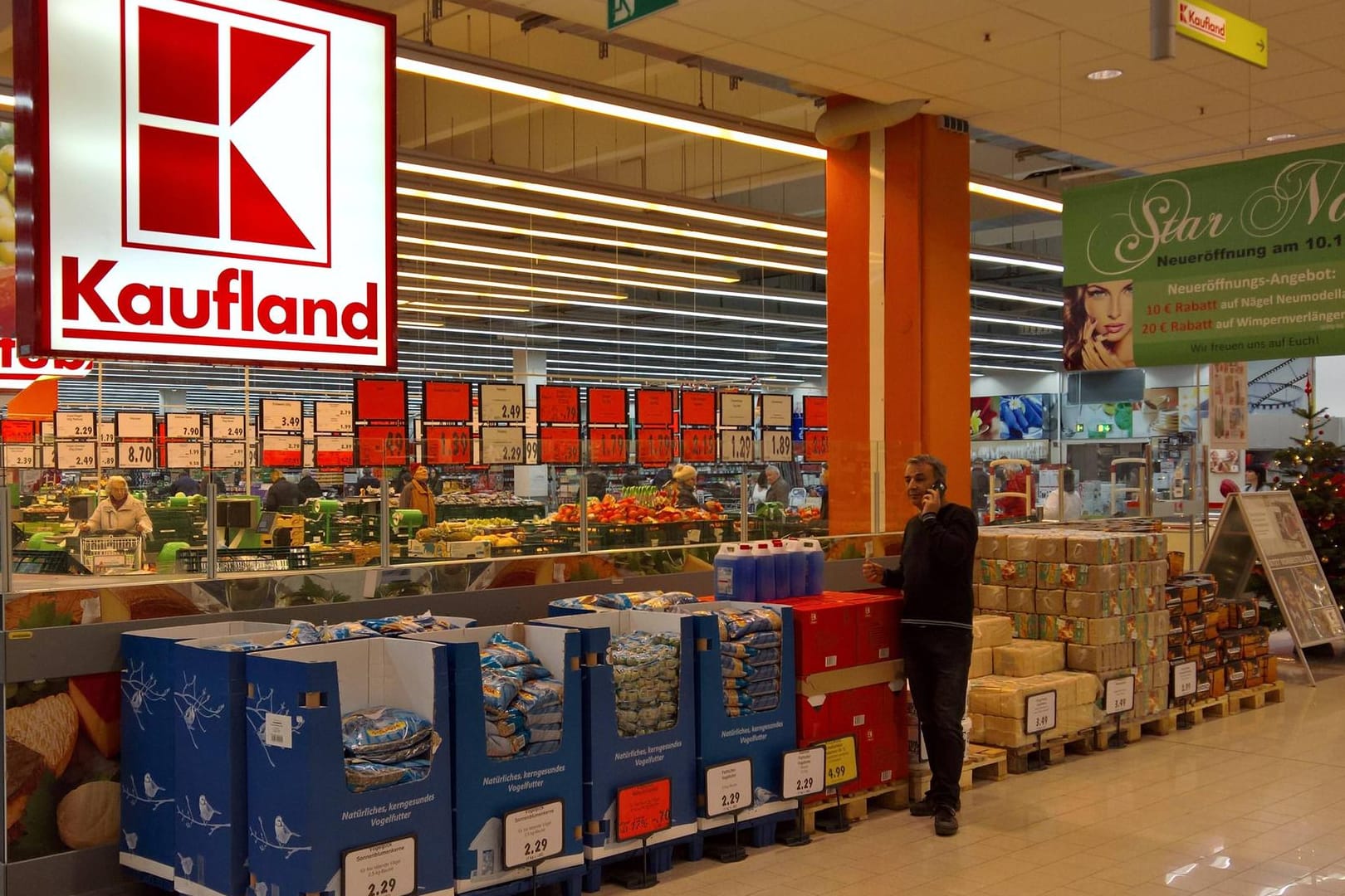 Die Lebensmittel-Einzelhandelskette der Schwarz-Gruppe, Kaufland, bietet ab 2018 nur noch stationären Lebensmitelverkauf. Die Lebensmittel-Einzelhandelskette der Schwarz-Gruppe, Kaufland, bietet ab 2018 nur noch stationären Lebensmitelverkauf.