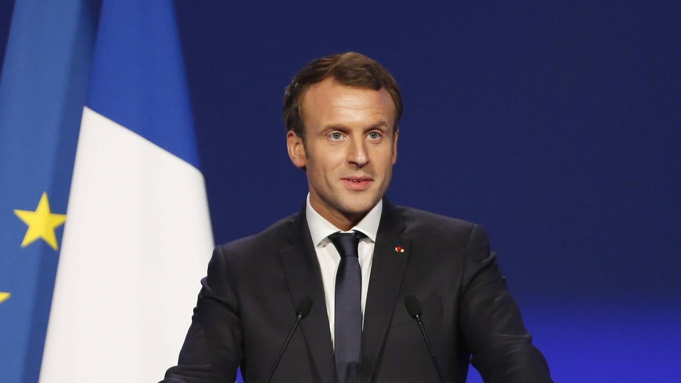 Wegen seine Verdienste um Europa bekommt Frankreichs Präsident Emmanuel Macron den Aachener Karlspreis 2018 verliehen.