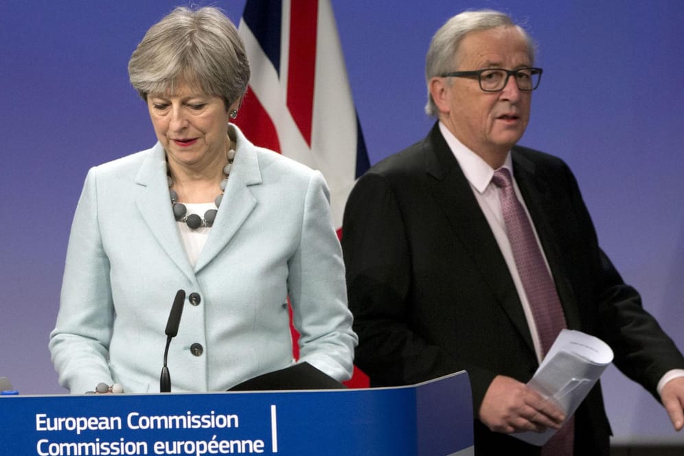 Gehen langsam auf Distanz: die britische Regierungschefin Theresa May und EU-Kommissionspräsident Jean-Claude Juncker.