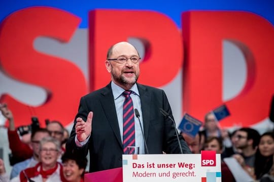 Der SPD Vorsitzende Martin Schulz spricht zum Ende des Parteitags.