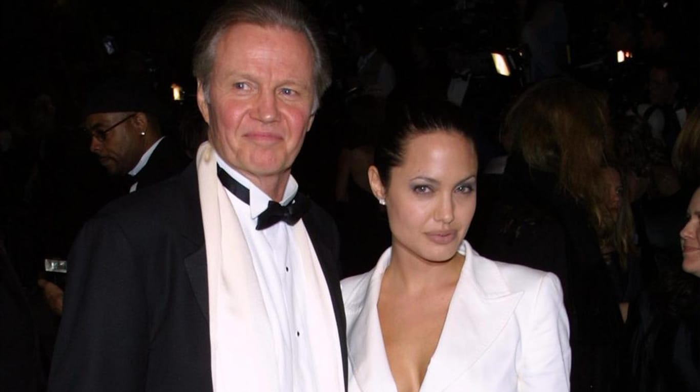 Jon Voight und Tochter Angelina Jolie: Sie arbeiten gerade an ihrer Beziehung zueinander.