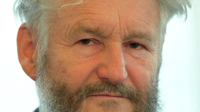 Achim Freyer gilt als Regie-Altmeister. Achim Freyer gilt als Regie-Altmeister.