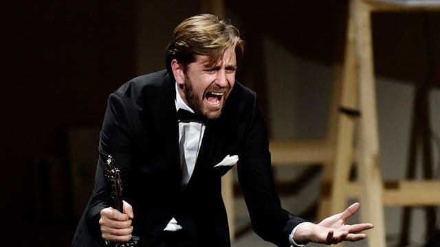 Ruben Östlund schreit seine Freude heraus.