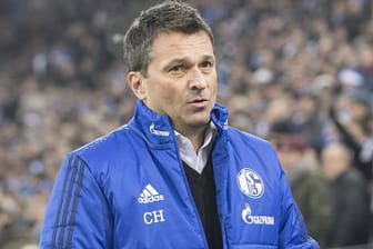 Christian Heidel: Schalkes Sportvorstand steht seinem Trainer zur Seite.