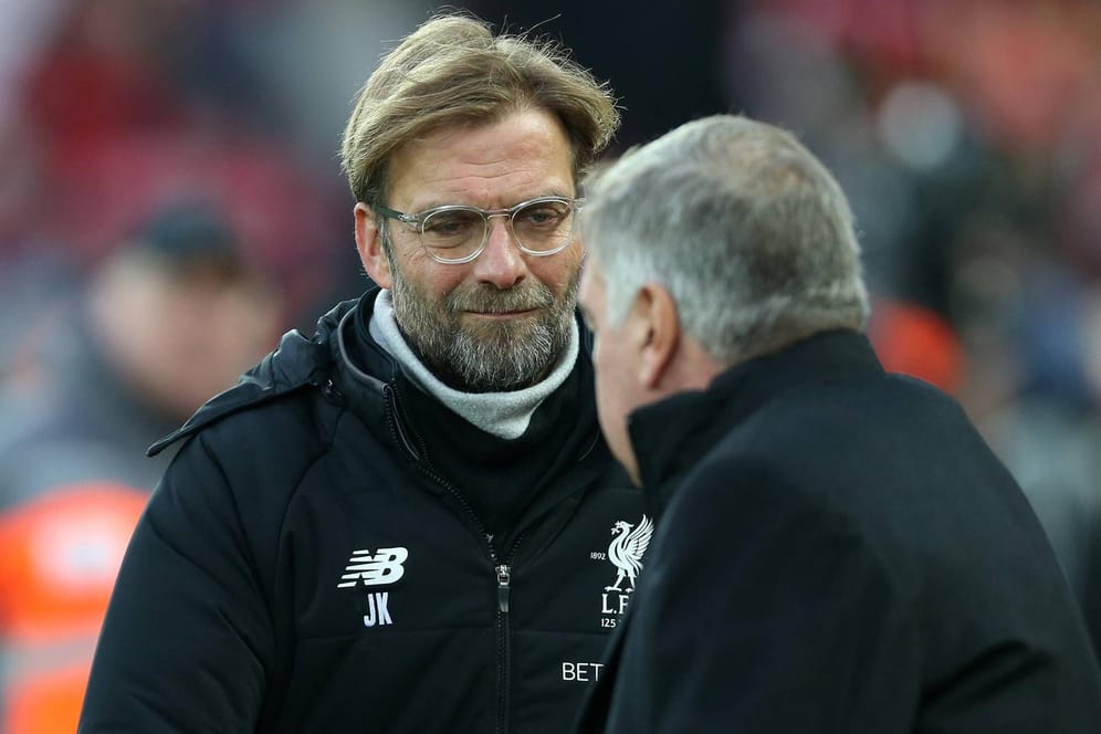 Jürgen Klopp (l.) lässt im Duell mit Sam Allardyce und dem FC Everton wichtige Punkte liegen.