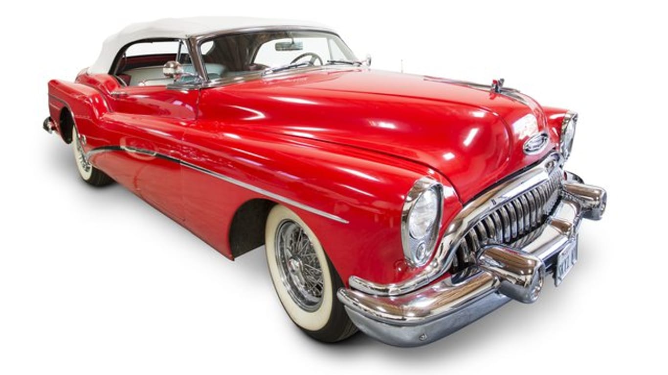 Neil Youngs roter Buick von 1953 ging für 400.