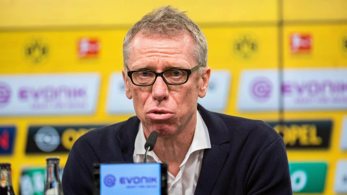 Auf Peter Stöger wartet in Dortmund viel Arbeit.
