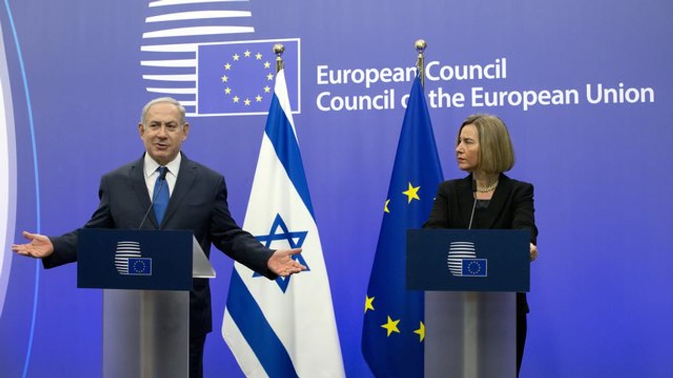 Israels Ministerpräsident Benjamin Netanjahu und die EU-Außenbeauftragte Federica Mogherini in Brüssel.