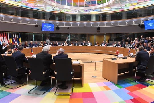 Der Grundstein für die verstärkte Zusammenarbeit im Bereich der Verteidigung war im vergangenen Monat bei einem gemeinsamen Treffen der Außen- und Verteidigungsminister gelegt worden.