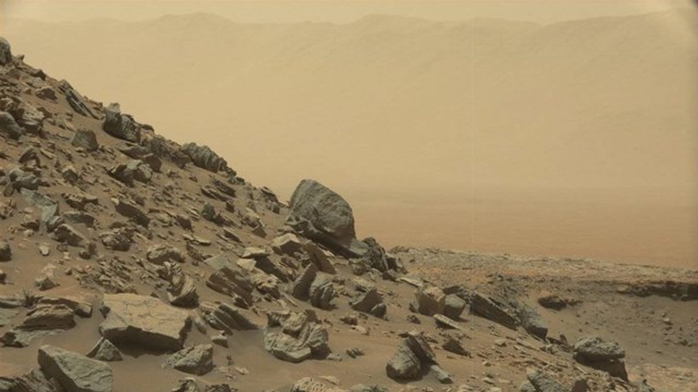 Hier will Donald Trump US-Astronauten hinschicken: Der Rote Planet in einer Aufnahme des Mars Rover.