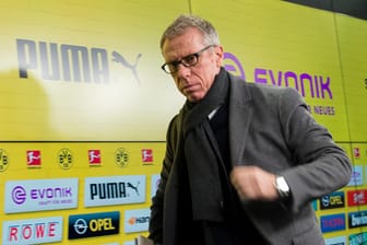 Peter Stöger wurde nur eine Woche nach seiner Entlassung in Köln als neuer BVB-Coach vorgestellt.