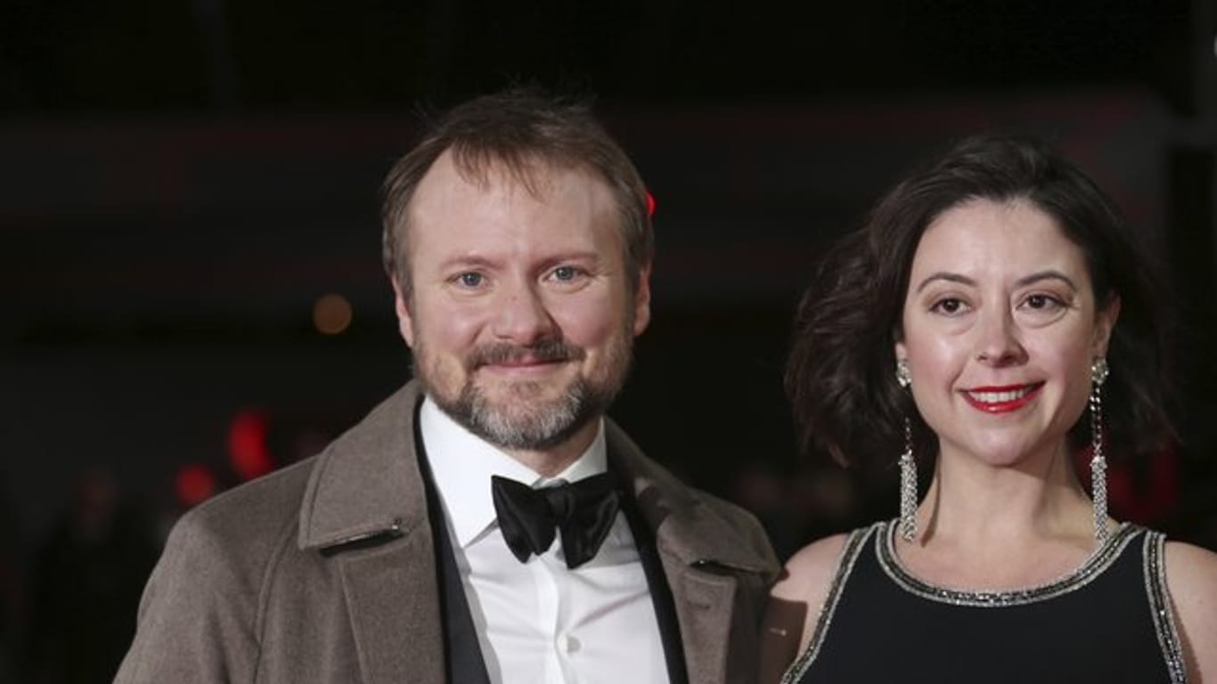 Regisseur Rian Johnson und die Filmkritikerin Karina Longworth bei der Europa-Premiere in London.