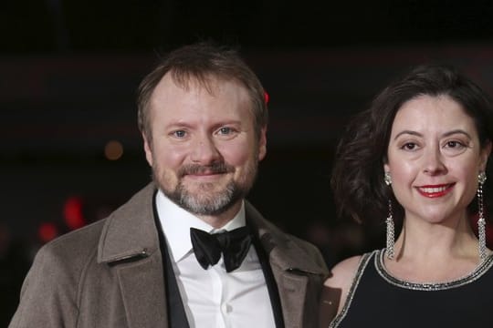 Regisseur Rian Johnson und die Filmkritikerin Karina Longworth bei der Europa-Premiere in London.