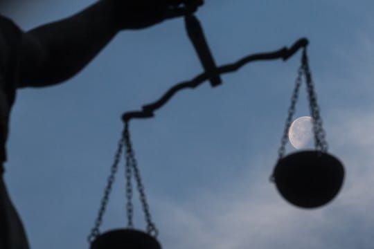 In Augsburg hat ein Arzt jahrelang Patientinnen sexuell missbraucht.