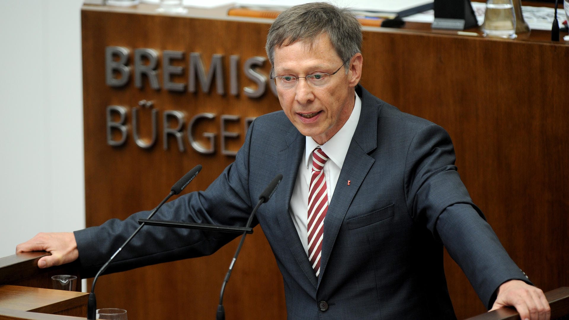 Bremens Regierungschef Carsten Sieling: Er setzt auf die Tolerierung einer Minderheitsregierung unter Angela Merkel. Bremens Regierungschef Carsten Sieling: Er setzt auf die Tolerierung einer Minderheitsregierung unter Angela Merkel.