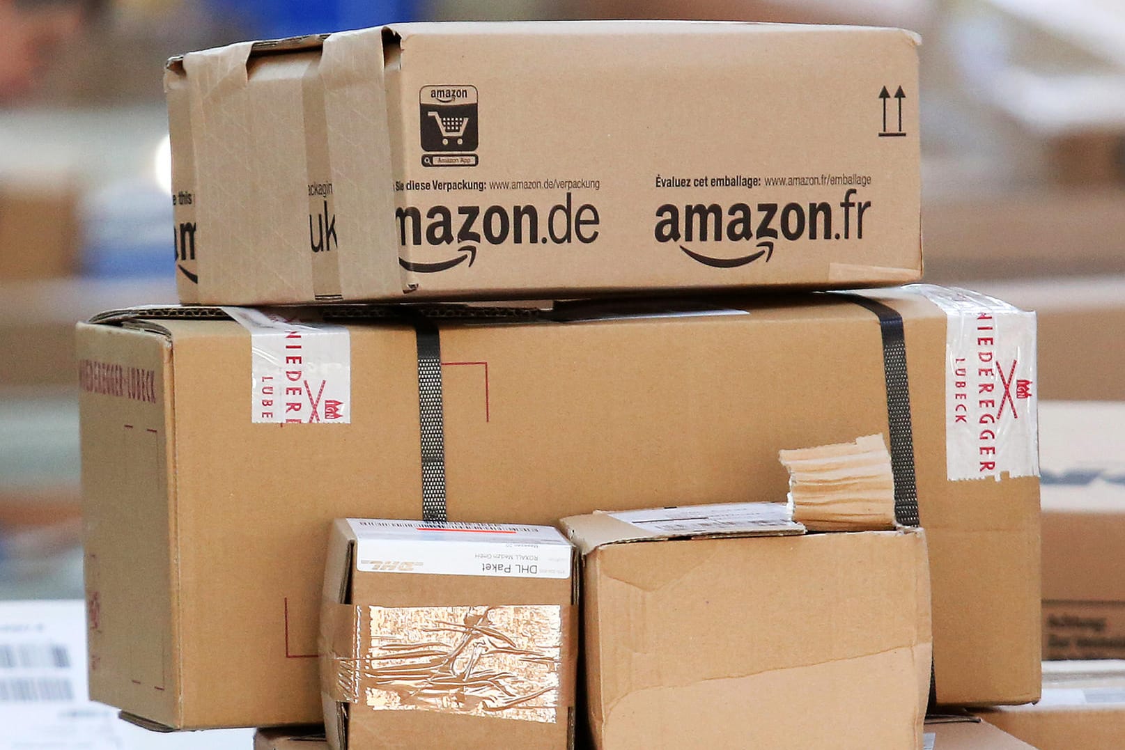 Paket-Stau bei der Deutschen Post: Aufgrund vieler unausgelieferter Pakete sollen Kunden ihre Pakte selbst abholen. Paket-Stau bei der Deutschen Post: Aufgrund vieler unausgelieferter Pakete sollen Kunden ihre Pakte selbst abholen.