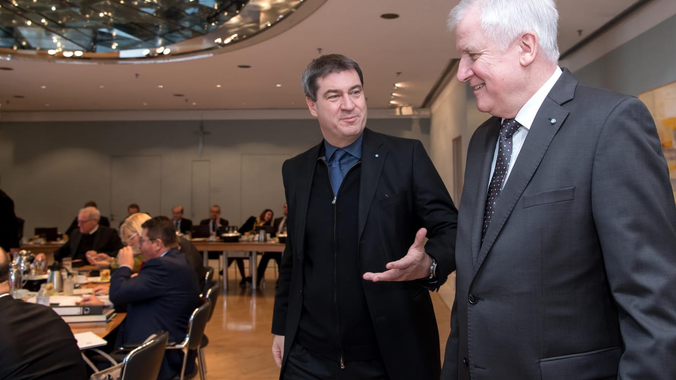 Horst Seehofer und Markus Söder: Die beiden Spitzenpolitiker werden auf dem Parteitag der CSU aller Voraussicht nach zu einer Doppelspitze gewählt.