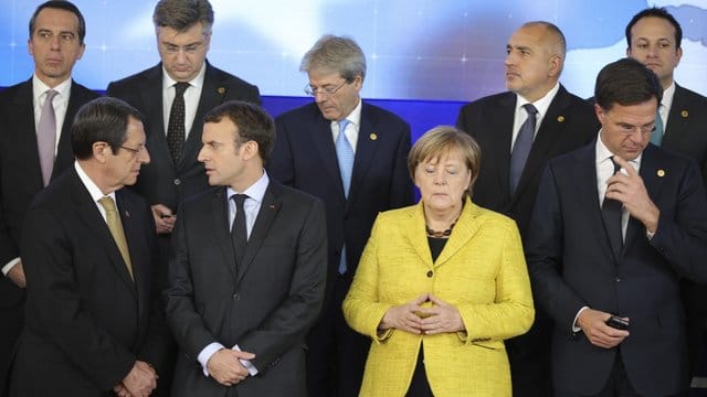 Teilnehmer des Gipfels in Brüssel beim Gruppenfoto. Teilnehmer des Gipfels in Brüssel beim Gruppenfoto.