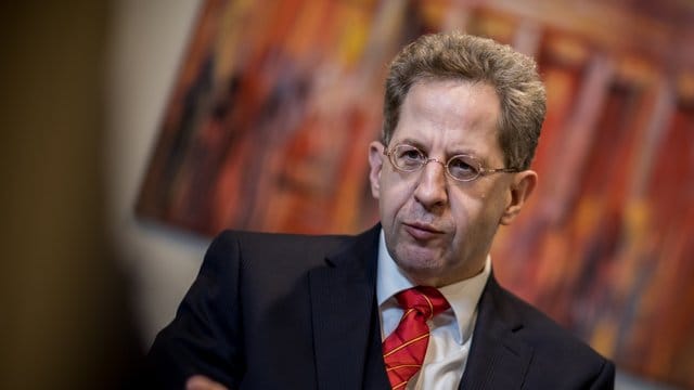 Nach Ansicht von Hans-Georg Maaßen, Präsident des Bundesamtes für Verfassungsschutz, "müssen wir grundsätzlich damit rechnen, dass es zu einem Attentat kommen kann". Nach Ansicht von Hans-Georg Maaßen, Präsident des Bundesamtes für Verfassungsschutz, "müssen wir grundsätzlich damit rechnen, dass es zu einem Attentat kommen kann".