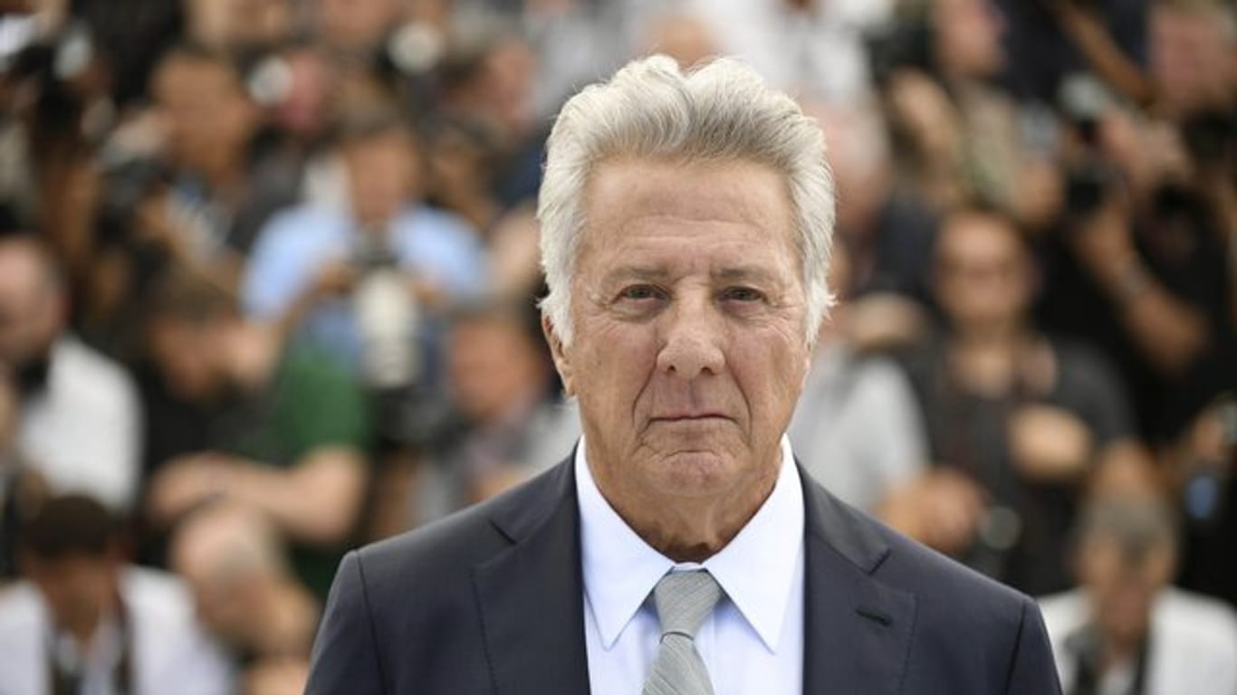 Mehrere Frauen erheben Missbrauchsvorwürfe gegen den Schauspieler Dustin Hoffman.