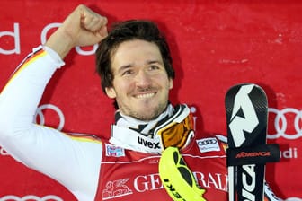 Felix Neureuther nach seinem Sieg beim Slalom in Levi.