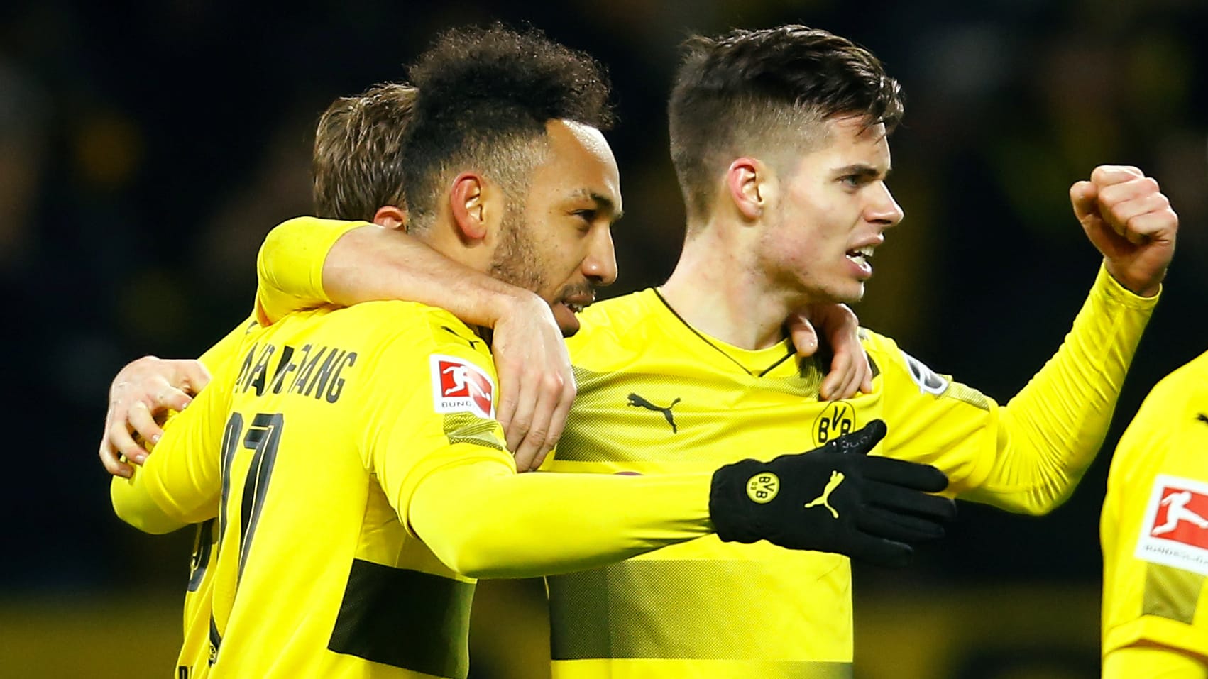 Julian Weigl (rechts) und Pierre-Emerick Aubameyang bejubeln den Sieg über Hoffenheim. Julian Weigl (rechts) und Pierre-Emerick Aubameyang bejubeln den Sieg über Hoffenheim.