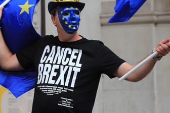Brexit-Gegner in Manchester: Einer aktuellen Umfrage zufolge, will mehr als die Hälfte der Briten nun doch in der Europäischen Union verbleiben.