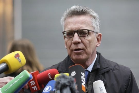 Innenminister Thomas de Maizière beobachtet mit Sorge die Zunahme antisemitischer Hetze.