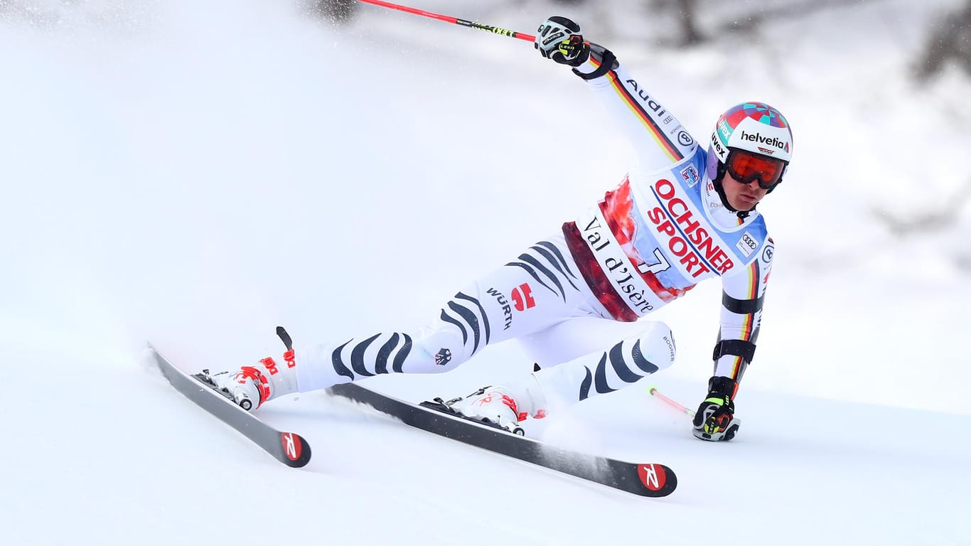 Sorgen um Stefan Luitz: Der deutsche Skirennläufer musste den Riesenslalom in Alta Badia verletzt abbrechen.