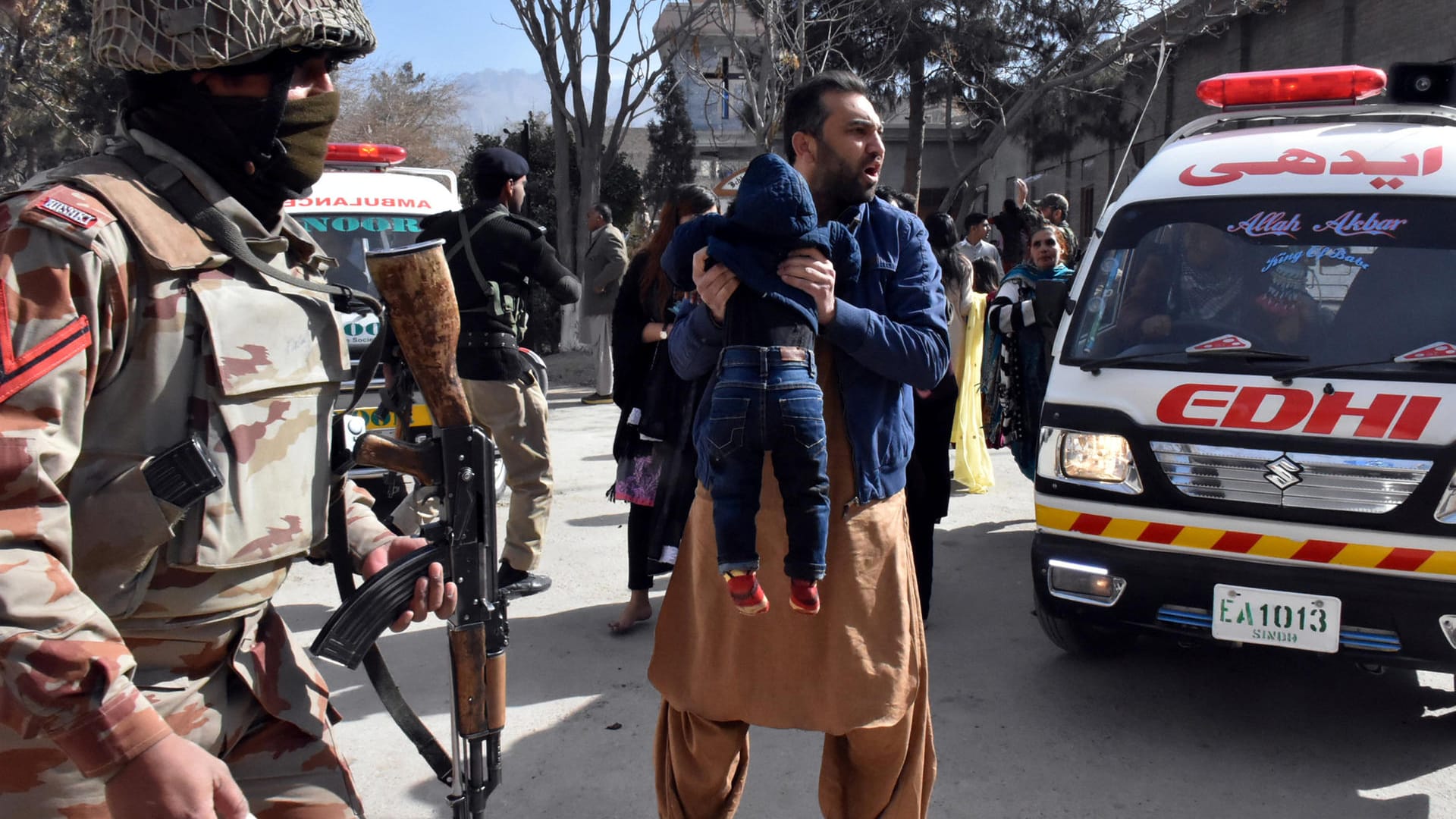 Pakistan: Acht Menschen töteten Terroristen beim Angriff auf eine Kirche.