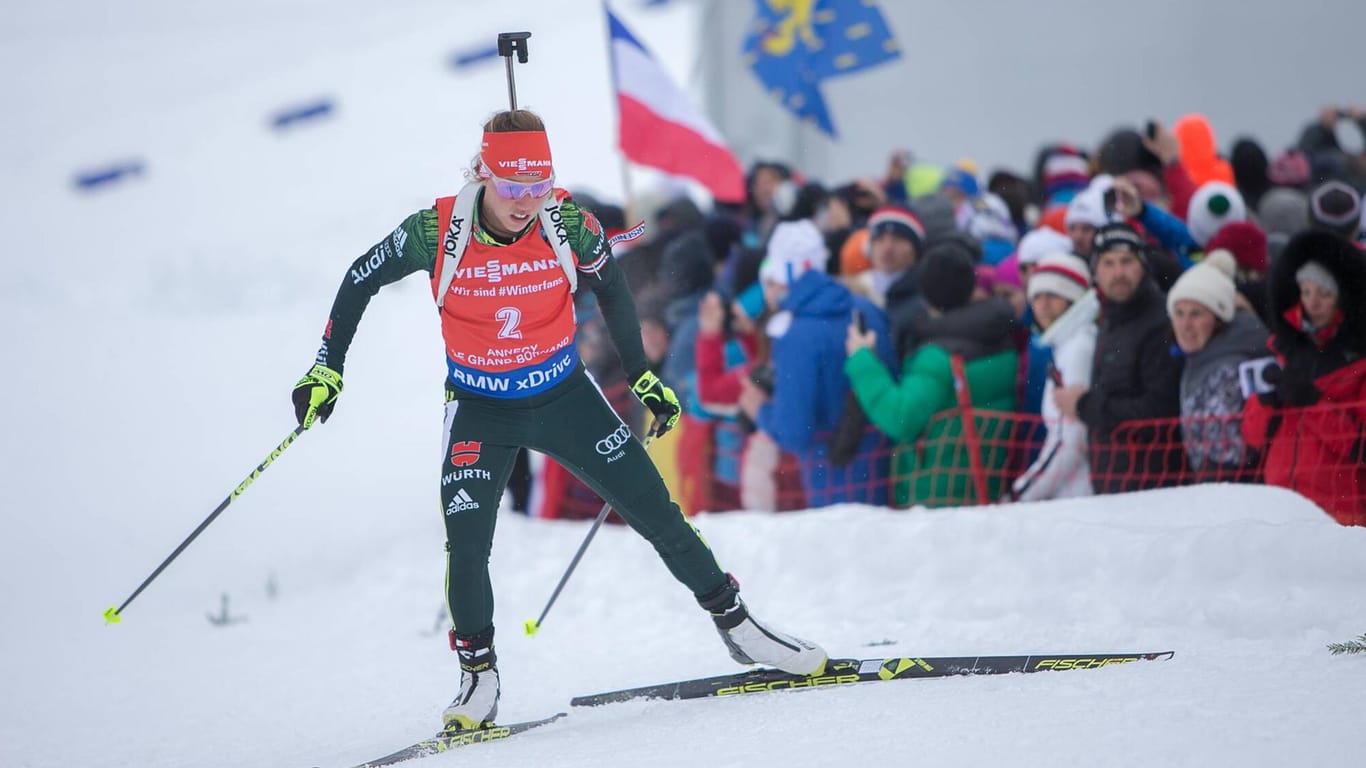 Biathlon-Weltcup in Annecy: Nach dem Sieg in der Verfolgung wurde Laura Dahlmeier beim Massenstart Dritte.
