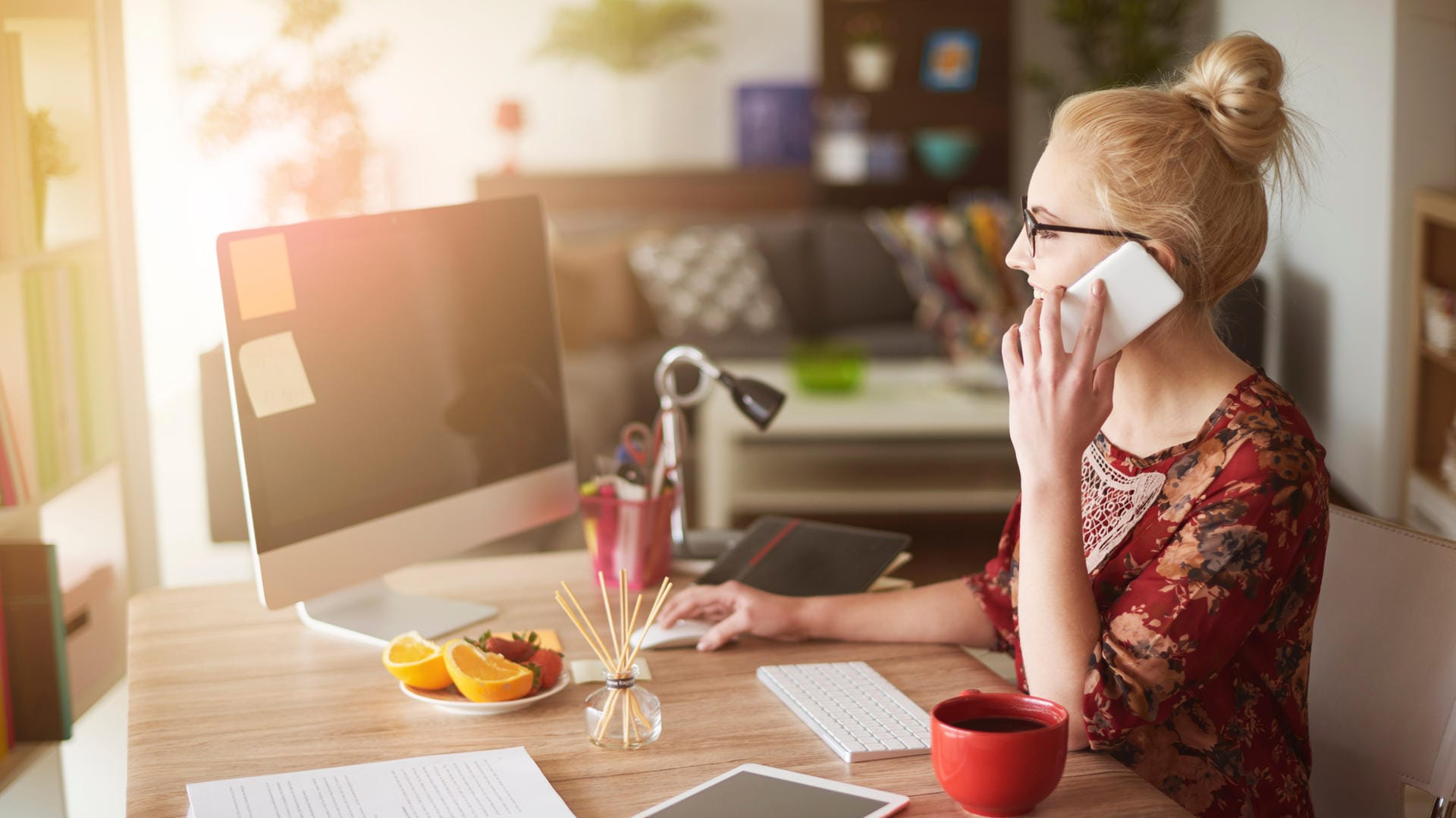 Ob Homeoffice oder Firmenbüro – arbeitsrechtliche Rahmenbedingungen gelten für beide Arbeitsorte.