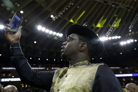 Sean "Diddy" Combs will ins Sport-Business einsteigen.
