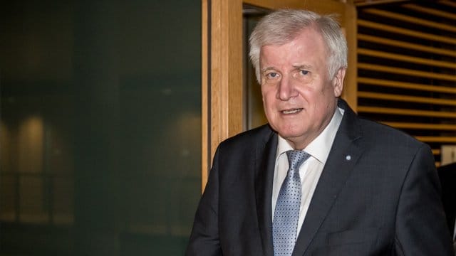 CSU-Chef Horst Seehofer: "Wenn man guten Willen hat, kann man im Leben furchtbar viel bewegen. CSU-Chef Horst Seehofer: "Wenn man guten Willen hat, kann man im Leben furchtbar viel bewegen.
