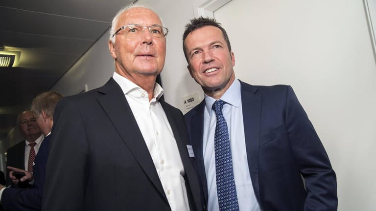 Franz Beckenbauer und Lothar Matthäus bei der Matinee 50 Jahre Deutsche Sporthilfe und der Aufnahmezeremonie in die Hall of Fame des deutschen Sports in der Bild-Bar im Axel-Springer-Haus.