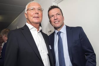 Franz Beckenbauer und Lothar Matthäus bei der Matinee 50 Jahre Deutsche Sporthilfe und der Aufnahmezeremonie in die Hall of Fame des deutschen Sports in der Bild-Bar im Axel-Springer-Haus.