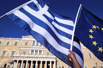 Im Rahmen der jüngsten Überprüfung des Hilfspakets sagte die Regierung in Athen zahlreiche Einsparungen zu.