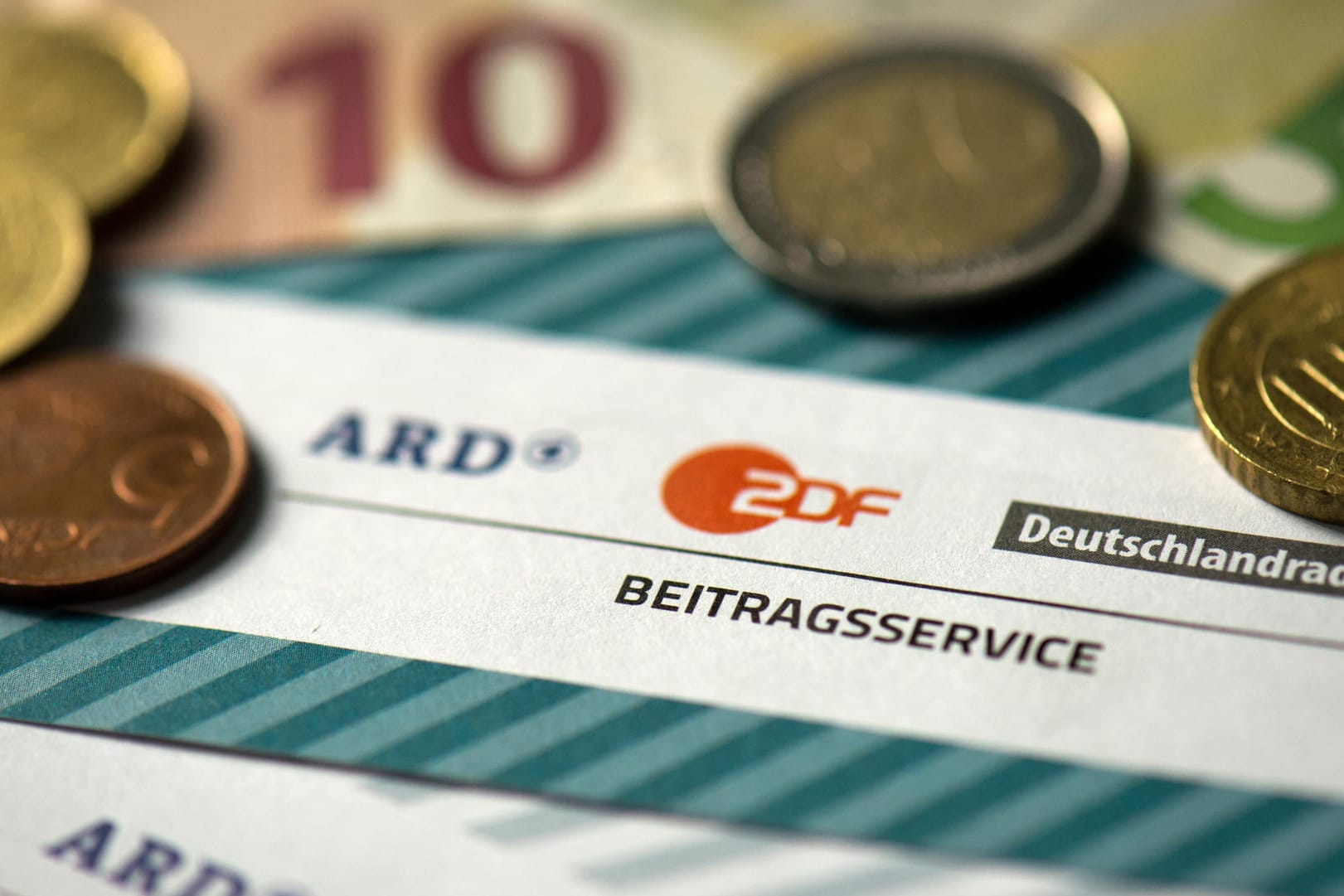 Streitobjekt Rundfunkbeitrag: Die öffentlich-rechtlichen Sender sollen sparen, die Bundesländer sind jedoch uneins darüber wie genau.