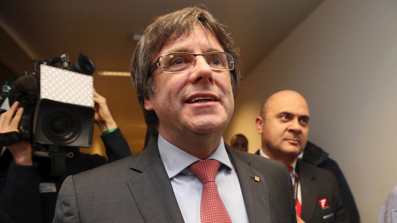 Der frühere Chef der katalanischen Regionalregierung, Carles Puigdemont: Seine Partei könnte zweitstärkste Kraft im Regionalparlament werden.