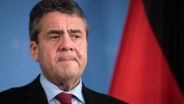 Nach Ansicht von Sigmar Gabriel könnte eine wacklige Regierung "in Europa zum Beben führen". Nach Ansicht von Sigmar Gabriel könnte eine wacklige Regierung "in Europa zum Beben führen".