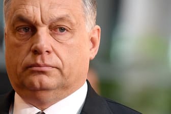 Nach Ansicht von Ungarns Ministerpräsident Orban ist das EU-Verfahren gegen Polen "würdelos und ungerecht".