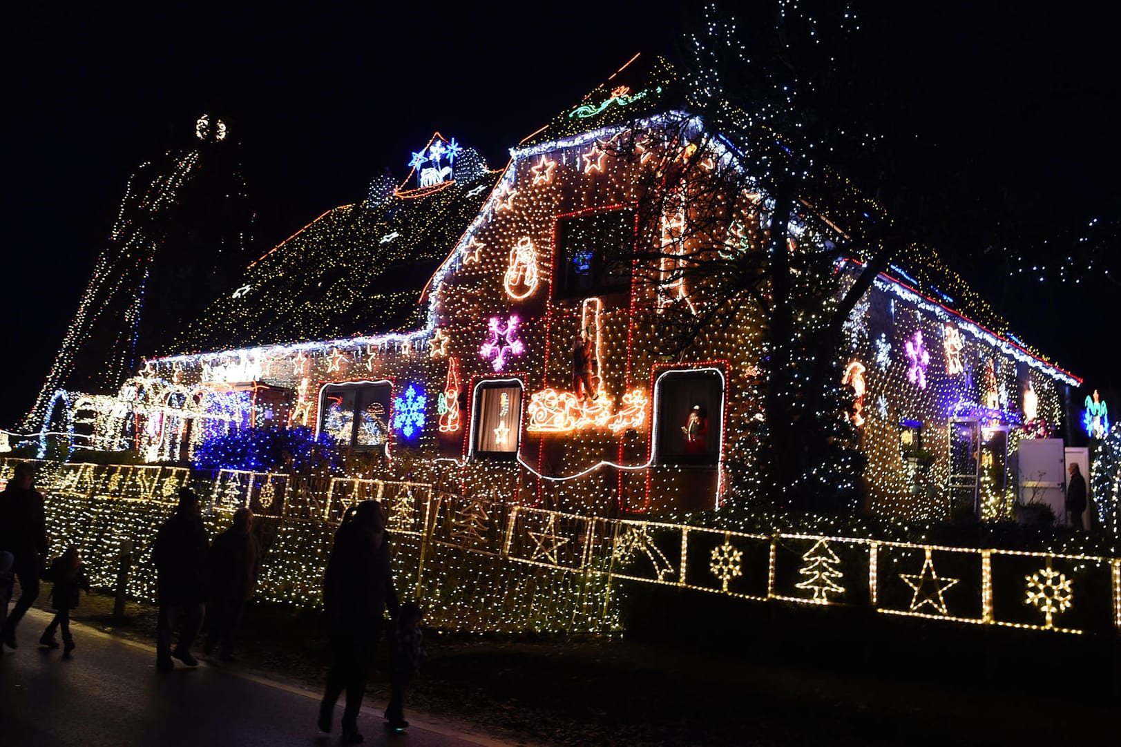 Das Weihnachtshaus der Vogts im niedersächsischen Calle: Auf die Idee kam das Ehepaar bei einem Besuch in den USA.