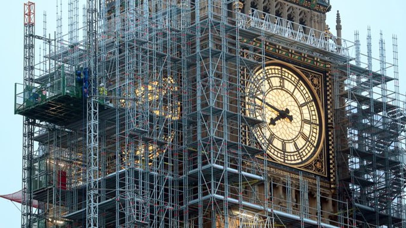 Das Londoner Wahrzeichen Big Ben läutet wieder.