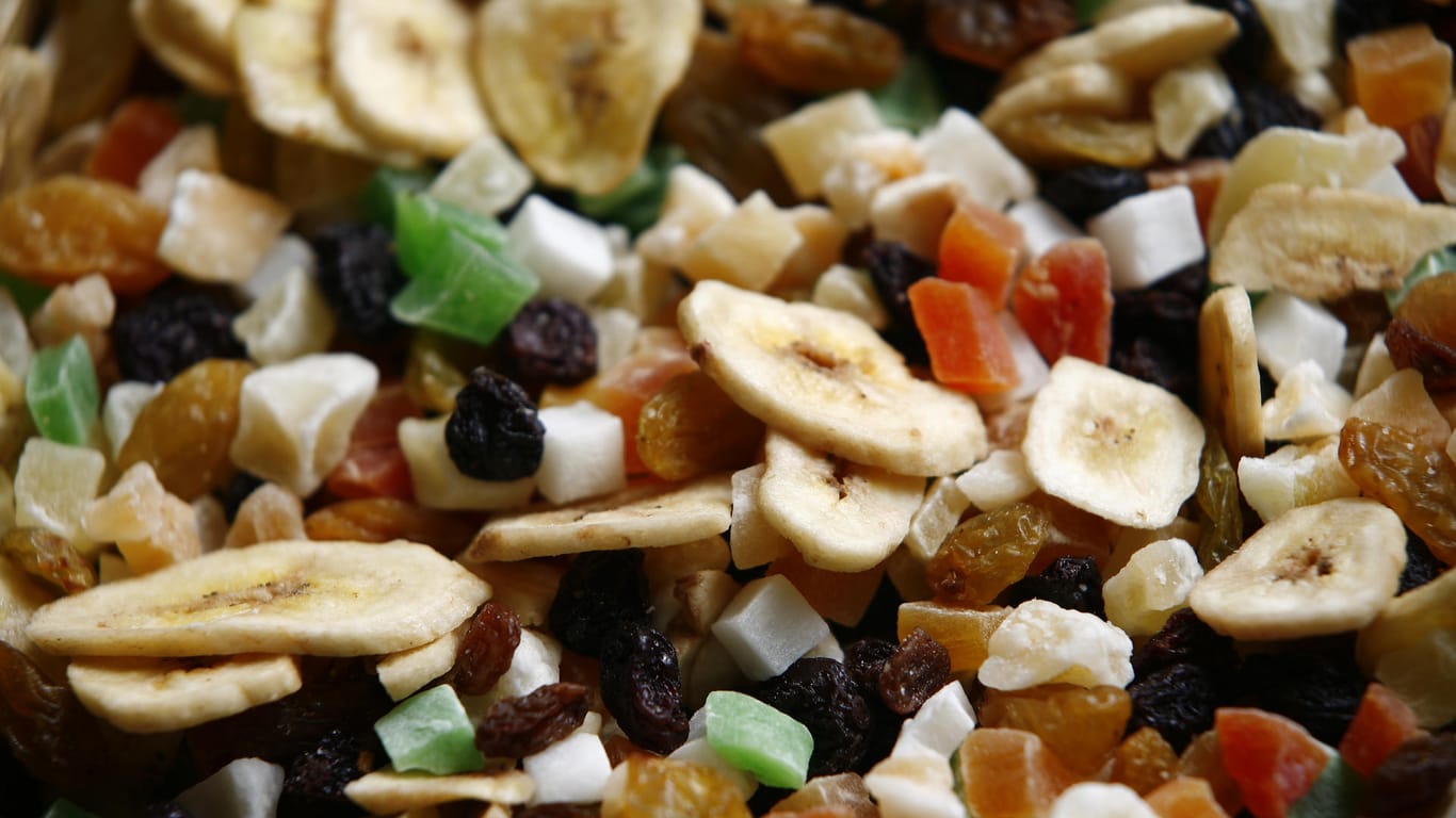 Nüsse, Mandeln und Trockenfrüchte können Pilzgifte enthalten.
