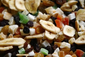 Nüsse, Mandeln und Trockenfrüchte können Pilzgifte enthalten.