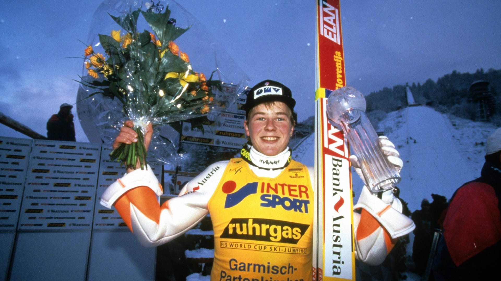 01.01.1995 Andreas Goldberger holt sich den zweiten Rang beim Neujahrsspringen 1995 in Garmisch-Partenkirchen, am Ende gewinnt er die Vierschanzentournee.